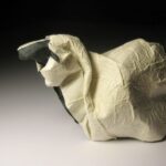 Mengenal Teknik “Wet-Folding” (Lipat Basah) Menciptakan Patung Kertas Realistis