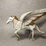 Tutorial Origami Kuda Pegasus Realistis Menggunakan Teknik “Wet-Folding”
